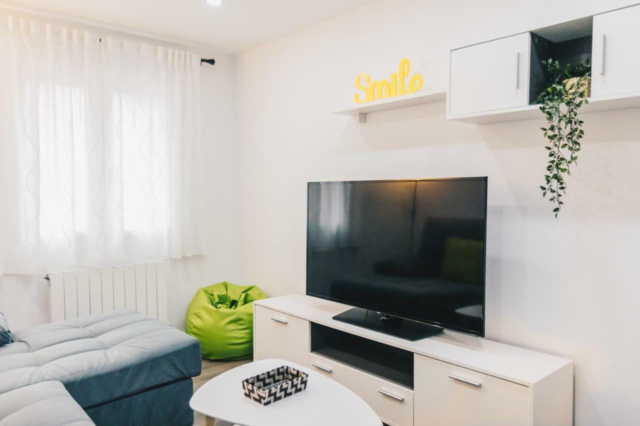 Aiara Apartment By People Rentals Bilbao Buitenkant foto