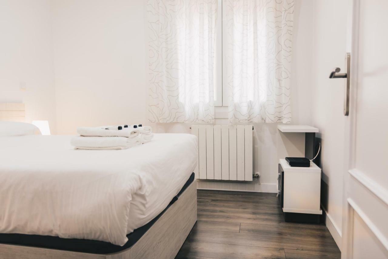 Aiara Apartment By People Rentals Bilbao Buitenkant foto